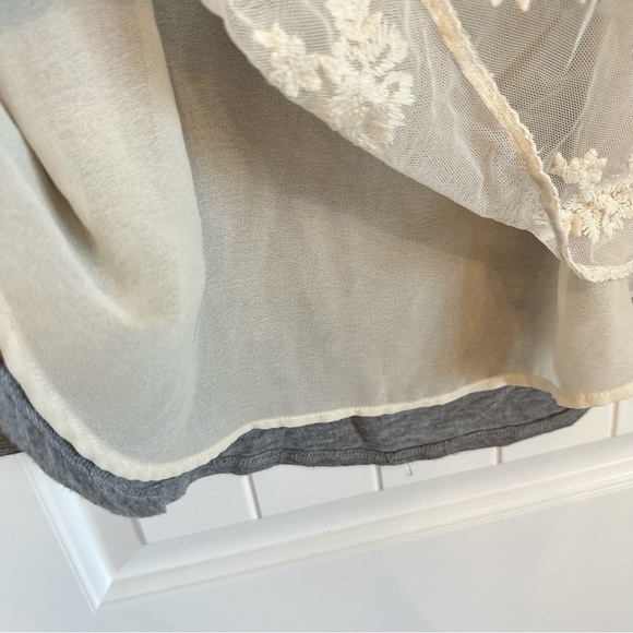 Grey long sleeve top cream lace sheer front, slightly flared sleeves, size L - Picture 4 of 9